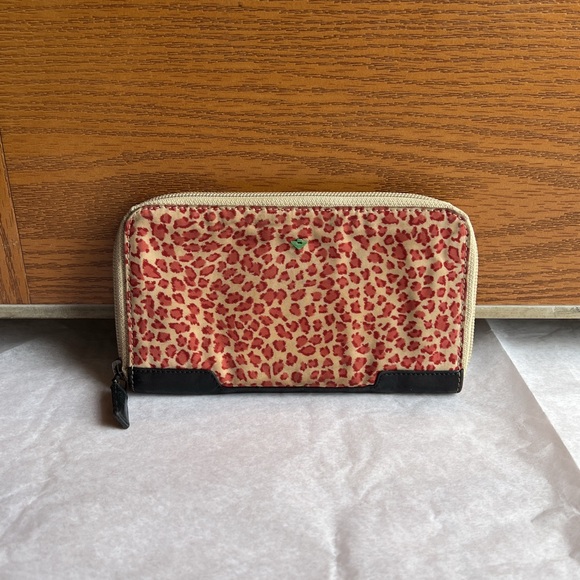 Bottega Veneta Vintage Leopard Print Long Wallet Red Tan Black Round Zip